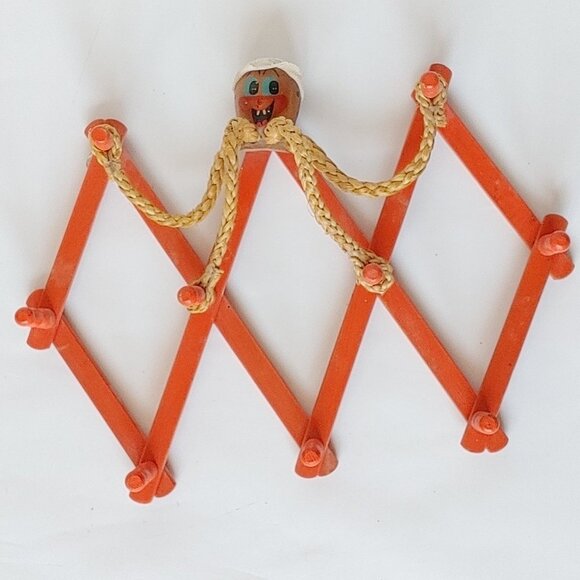 UNIQUE ENESCO Octopus Peg Board Home Decor Coat Hook Nautical Cottage Beach Home - Picture 1 of 4